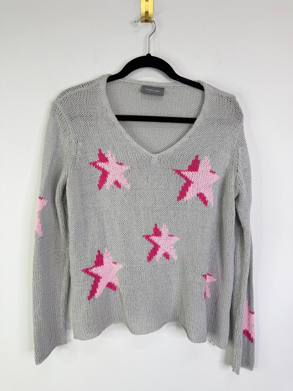 Wooden Ships Gray & Pink Star V Neck Crochet Slouchy Long Sleeve Sweater - S/M